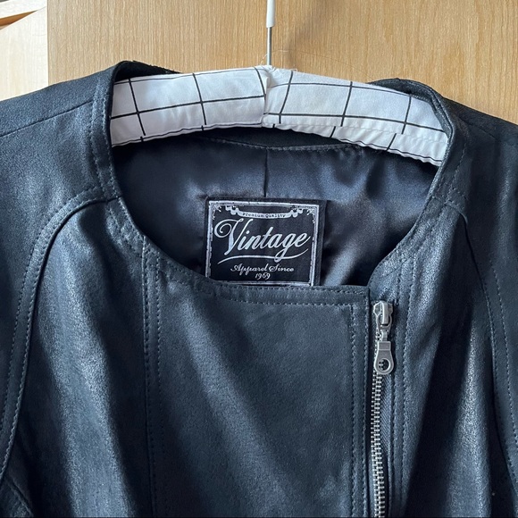 Black leather jacket. Never worn 18w - Picture 10 of 10